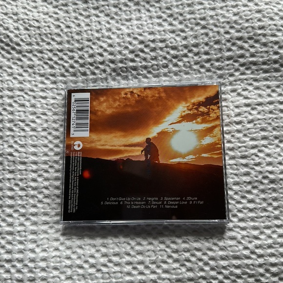 Nick Jonas “Spaceman” SIGNED album. - Picture 4 of 4